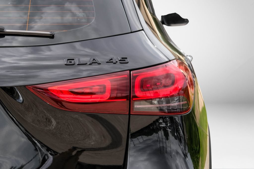 Used 2022 Mercedes-Benz GLA 45 AMG 4MATIC w/ Parking Assistance Package image 57