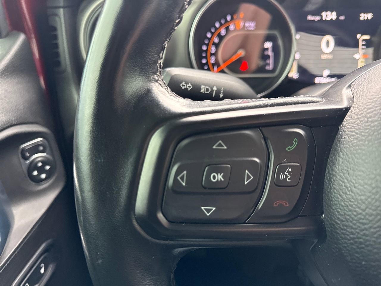 Used 2021 Jeep Gladiator Sport image 27