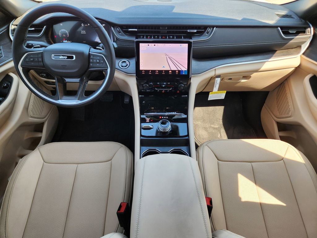 New 2025 Jeep Grand Cherokee Limited w/ Luxury Tech Group II image 19