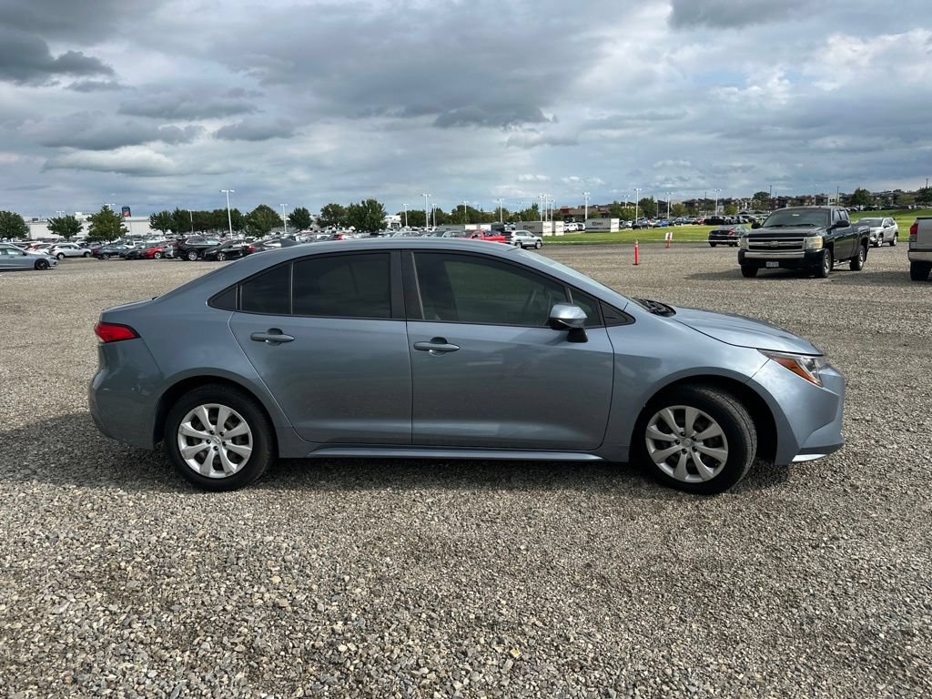 Used 2020 Toyota Corolla LE FWD image 11