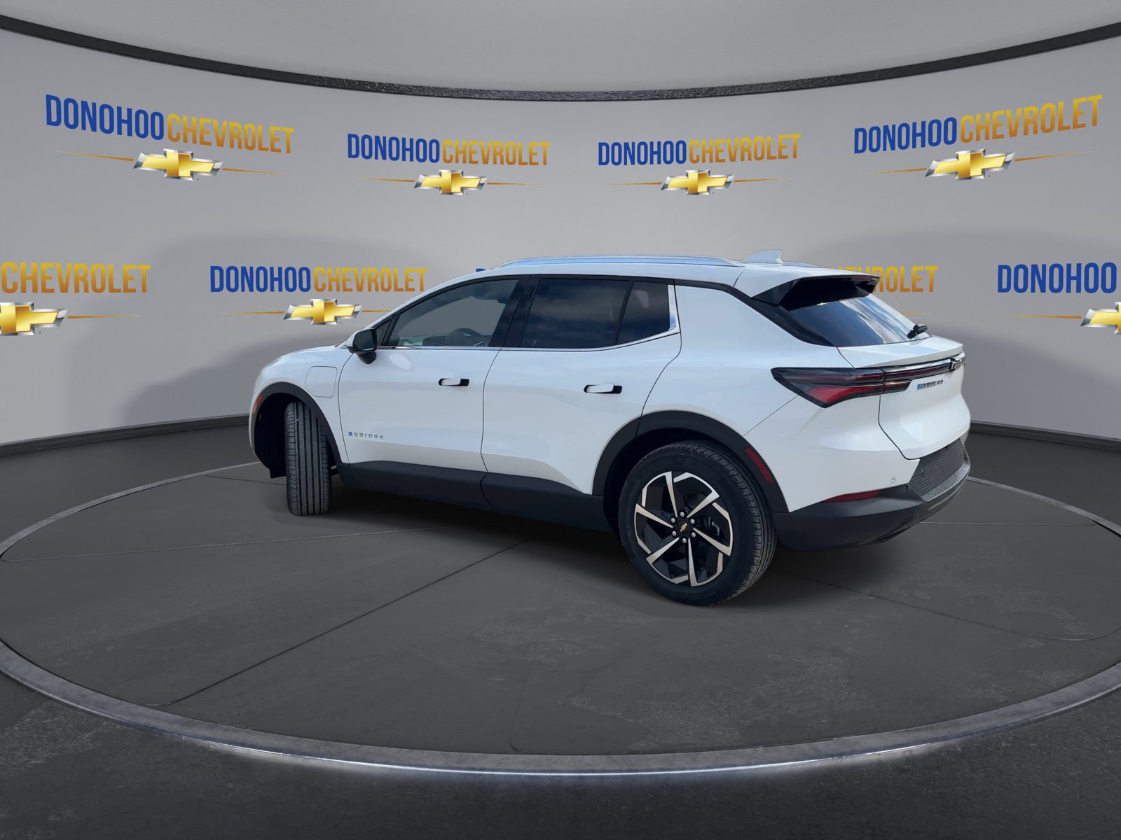 New 2026 Chevrolet Equinox EV LT image 9