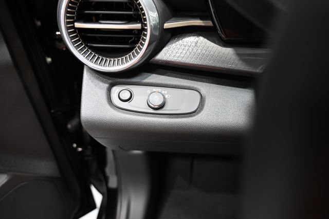 New 2026 Chevrolet Trax ACTIV w/ Driver Confidence Package FWD image 26