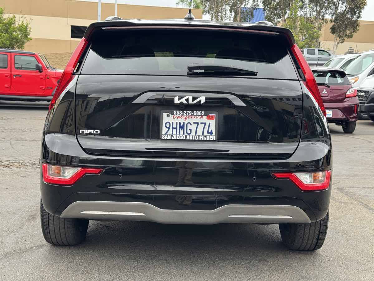 Used 2023 Kia Niro Wind FWD image 13