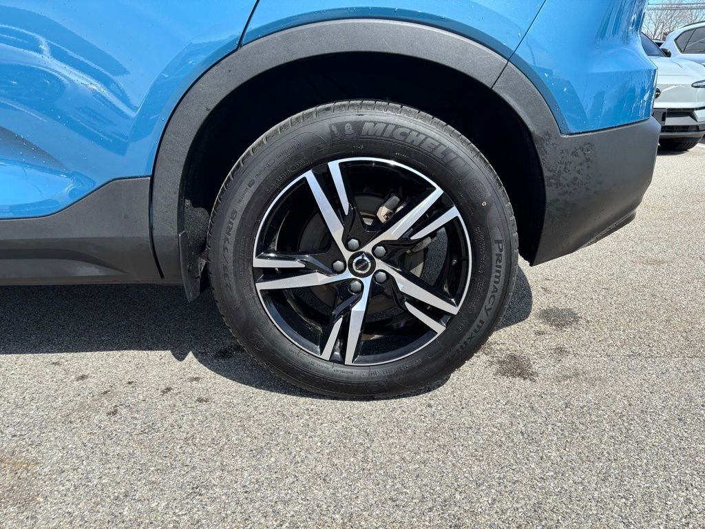 Certified 2023 Volvo XC40 B5 Plus w/ Driver Assist Package image 30