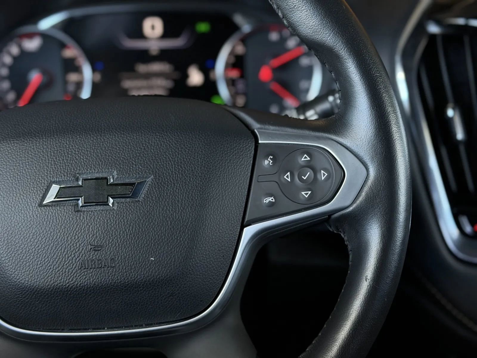 Used 2023 Chevrolet Traverse Premier w/ Redline Edition AWD/4WD image 27