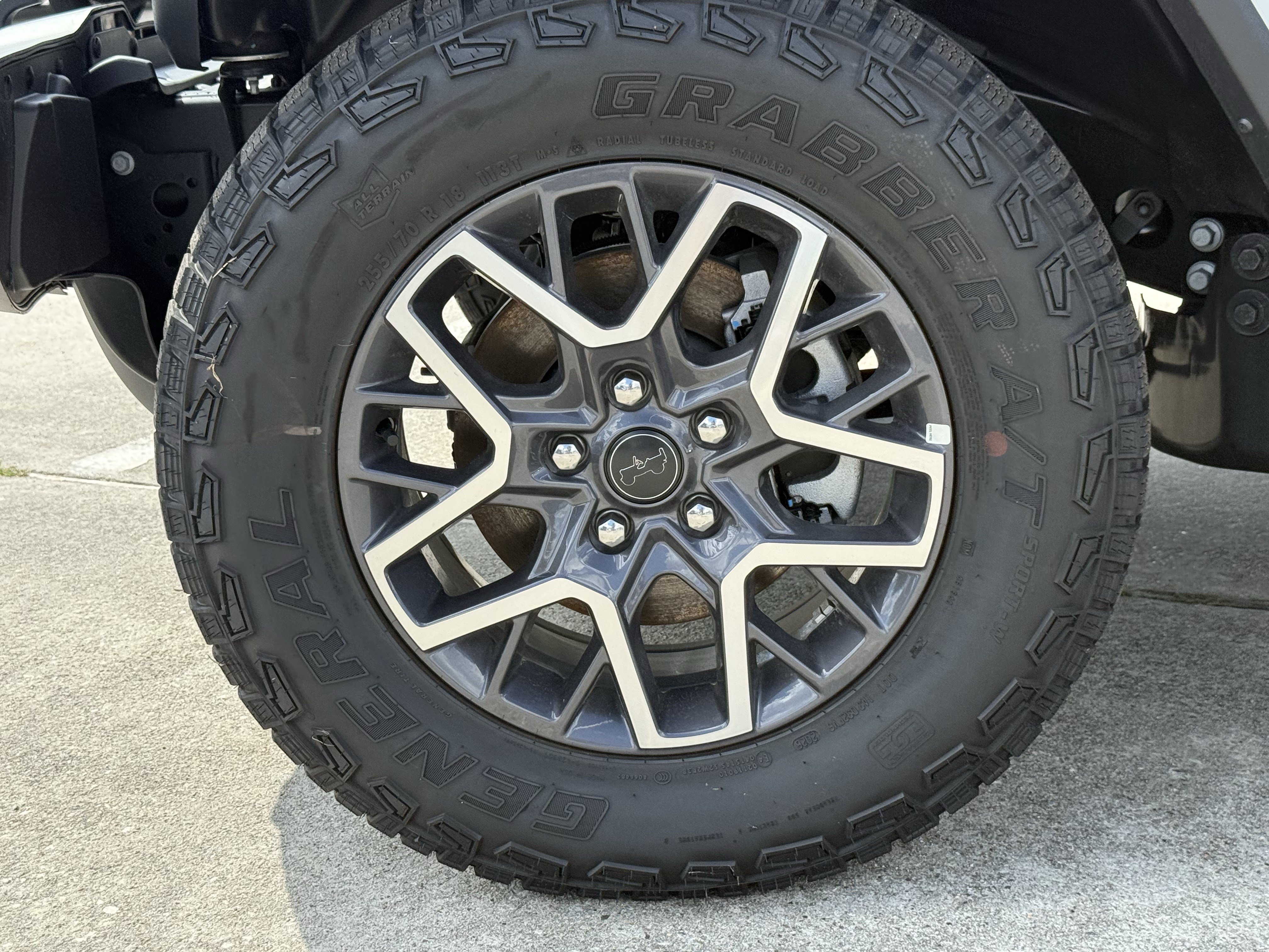 New 2026 Jeep Wrangler Unlimited Sahara AWD/4WD image 9