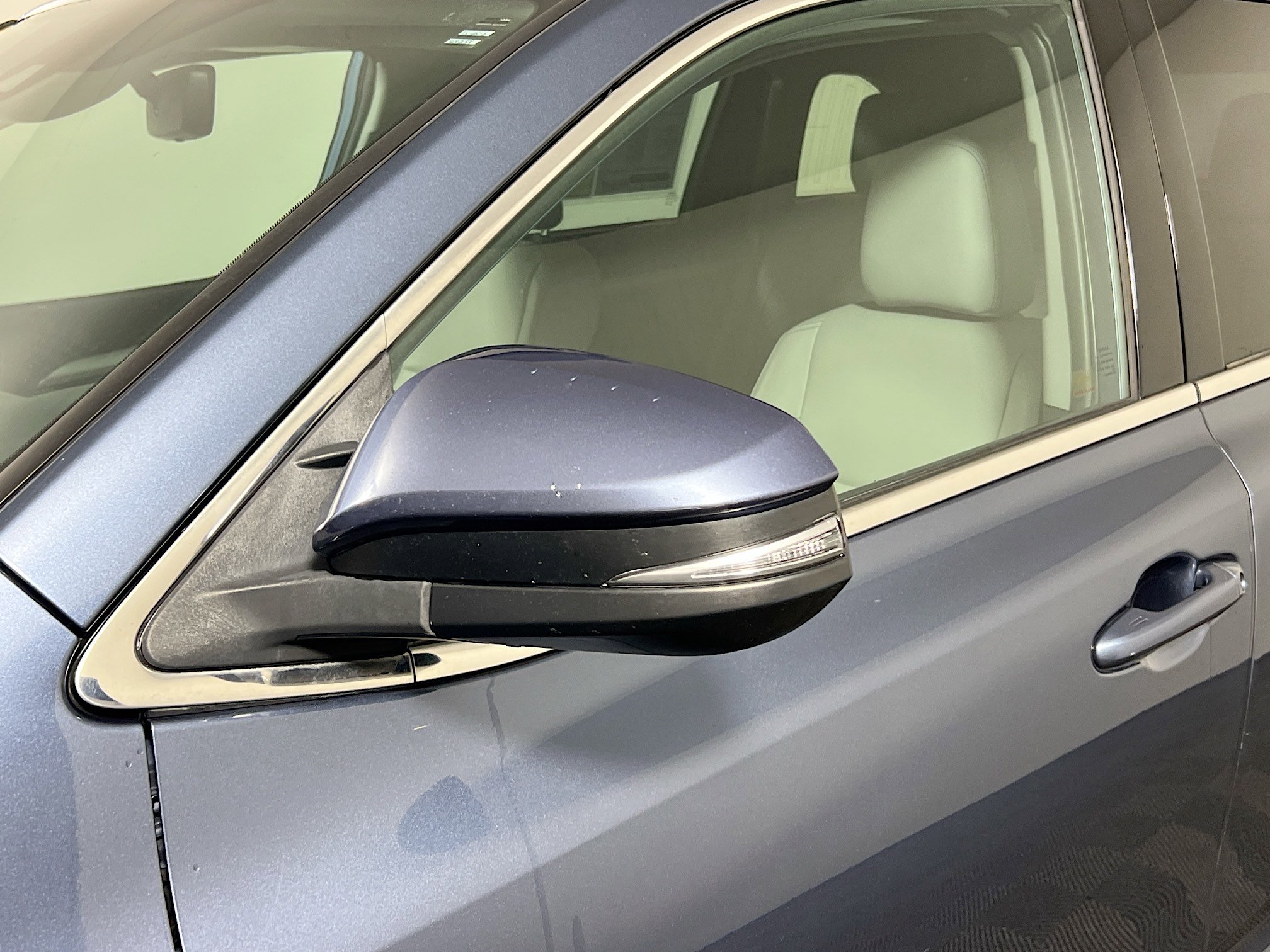Used 2019 Toyota Highlander XLE image 12