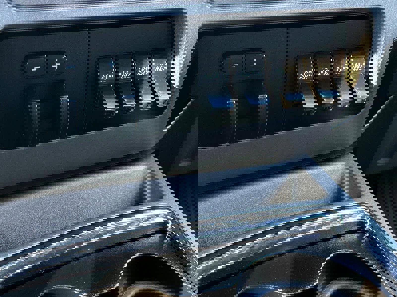 Used 2016 Ford F350 XLT w/ XLT Premium Package image 27