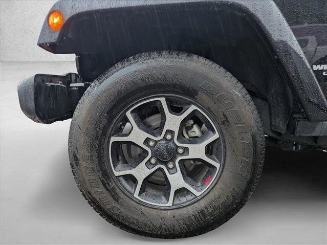 Used 2017 Jeep Wrangler Unlimited Rubicon w/ Connectivity Group AWD/4WD image 17