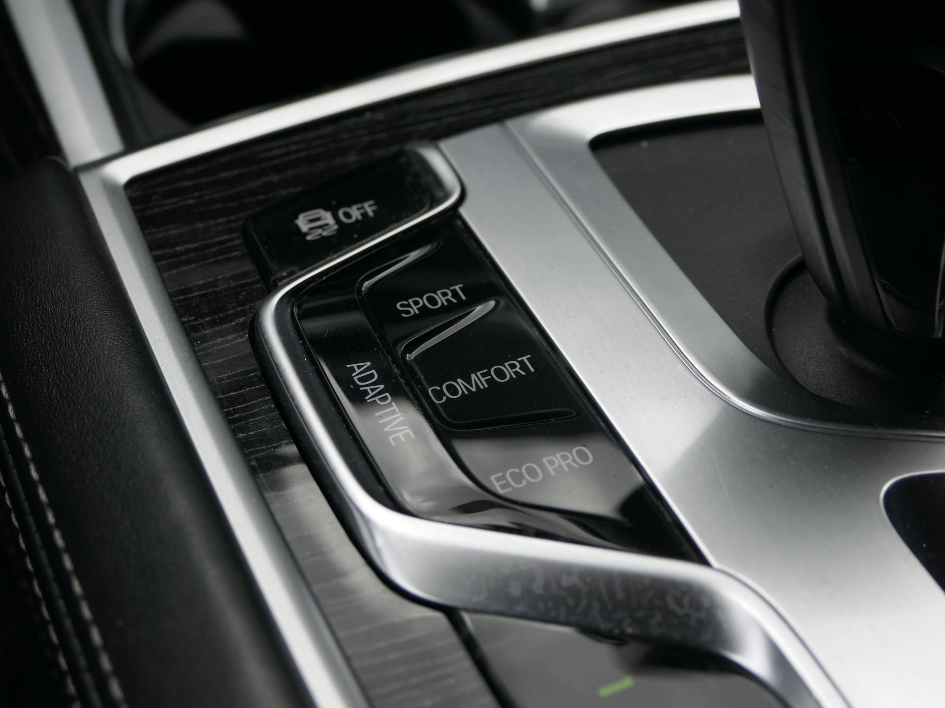 Used 2019 BMW 740i w/ M Sport Package RWD image 22