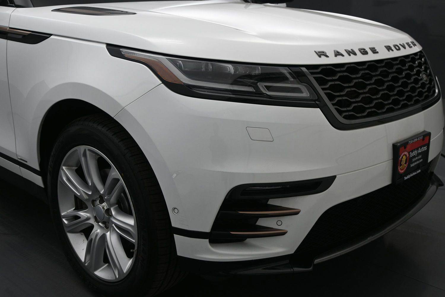 Used 2019 Land Rover Range Rover Velar R-Dynamic SE AWD/4WD image 13