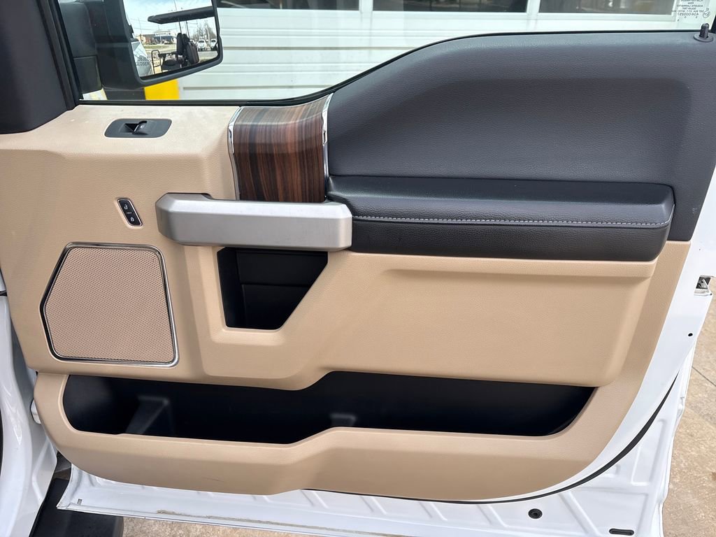 Used 2015 Ford F150 Lariat w/ Equipment Group 502A Luxury image 46