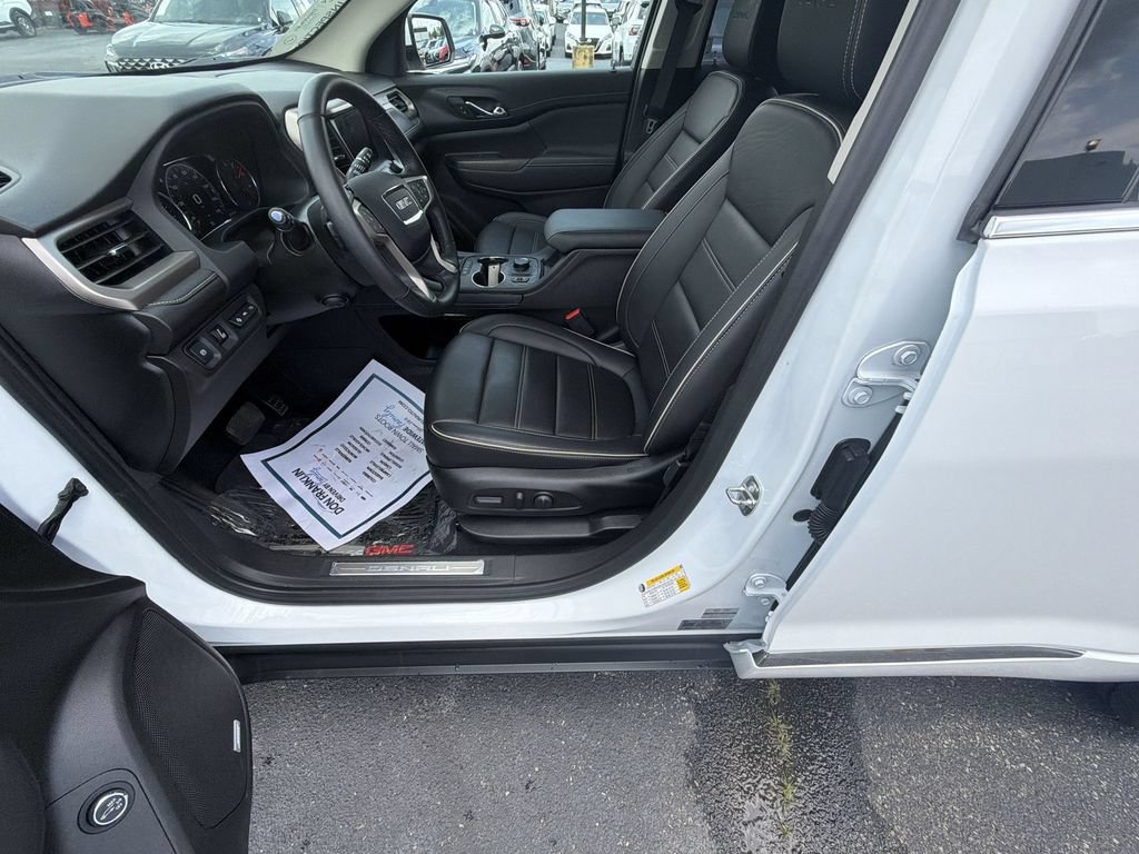 Used 2023 GMC Acadia Denali w/ Denali Ultimate Package AWD/4WD image 12