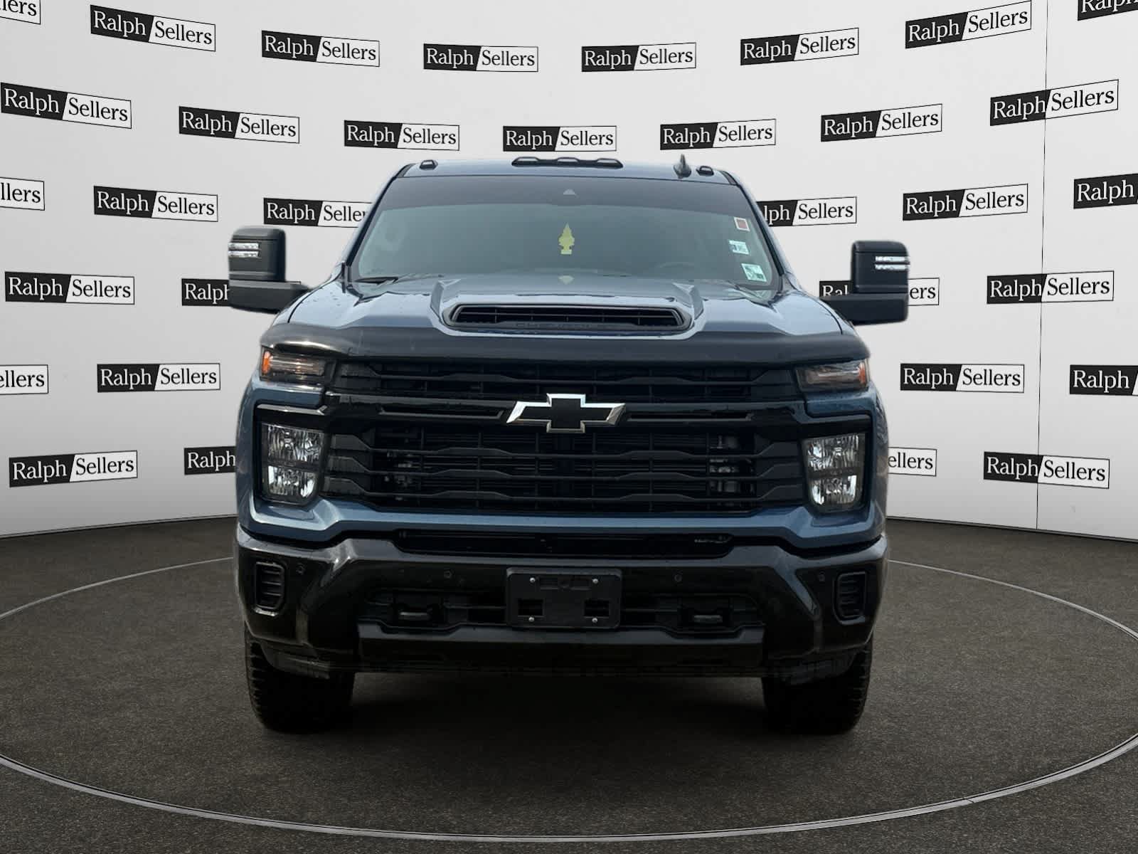 Used 2025 Chevrolet Silverado 2500 Custom w/ Custom Value Package AWD/4WD image 8