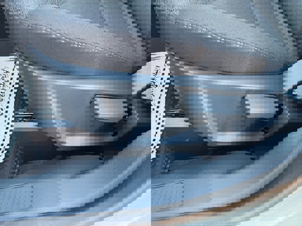 New 2025 Ford Maverick XL w/ 4K Tow Package image 18