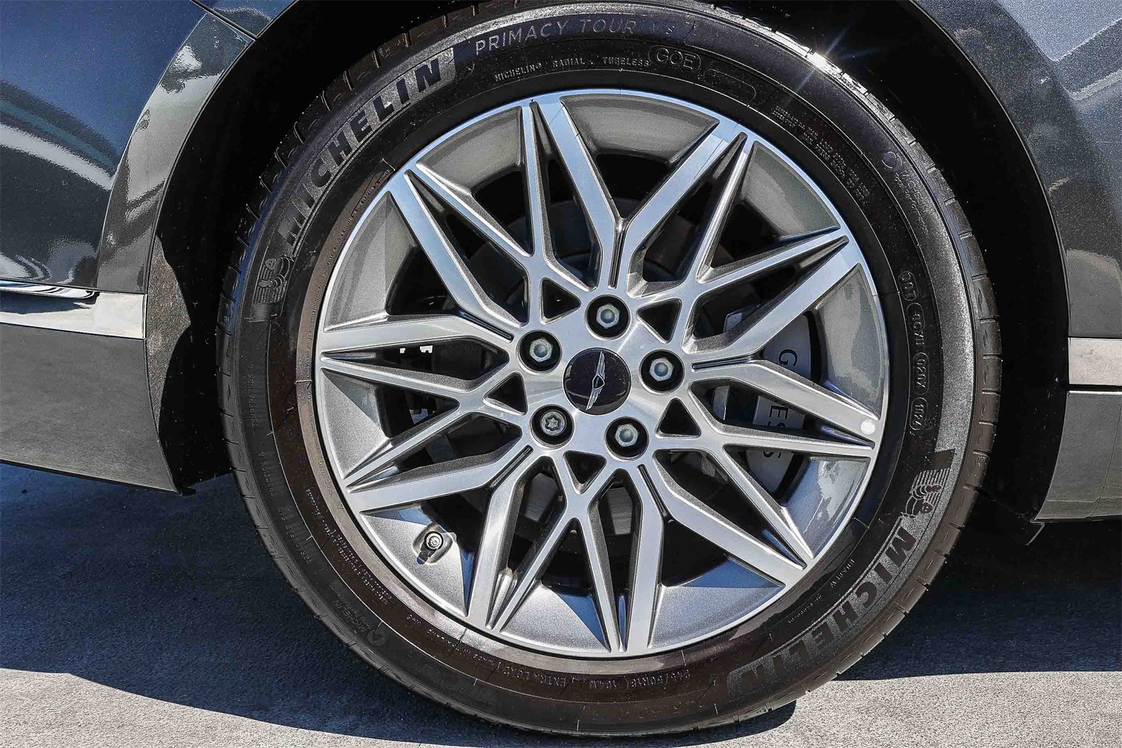 Used 2025 Genesis G80 2.5T image 8