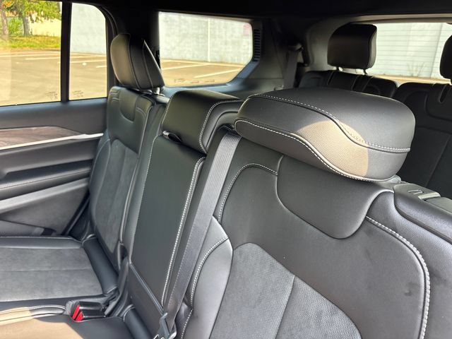 New 2026 Jeep Grand Cherokee L 4WD image 8