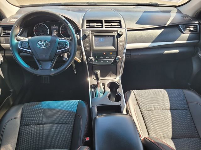 Used 2015 Toyota Camry SE image 14