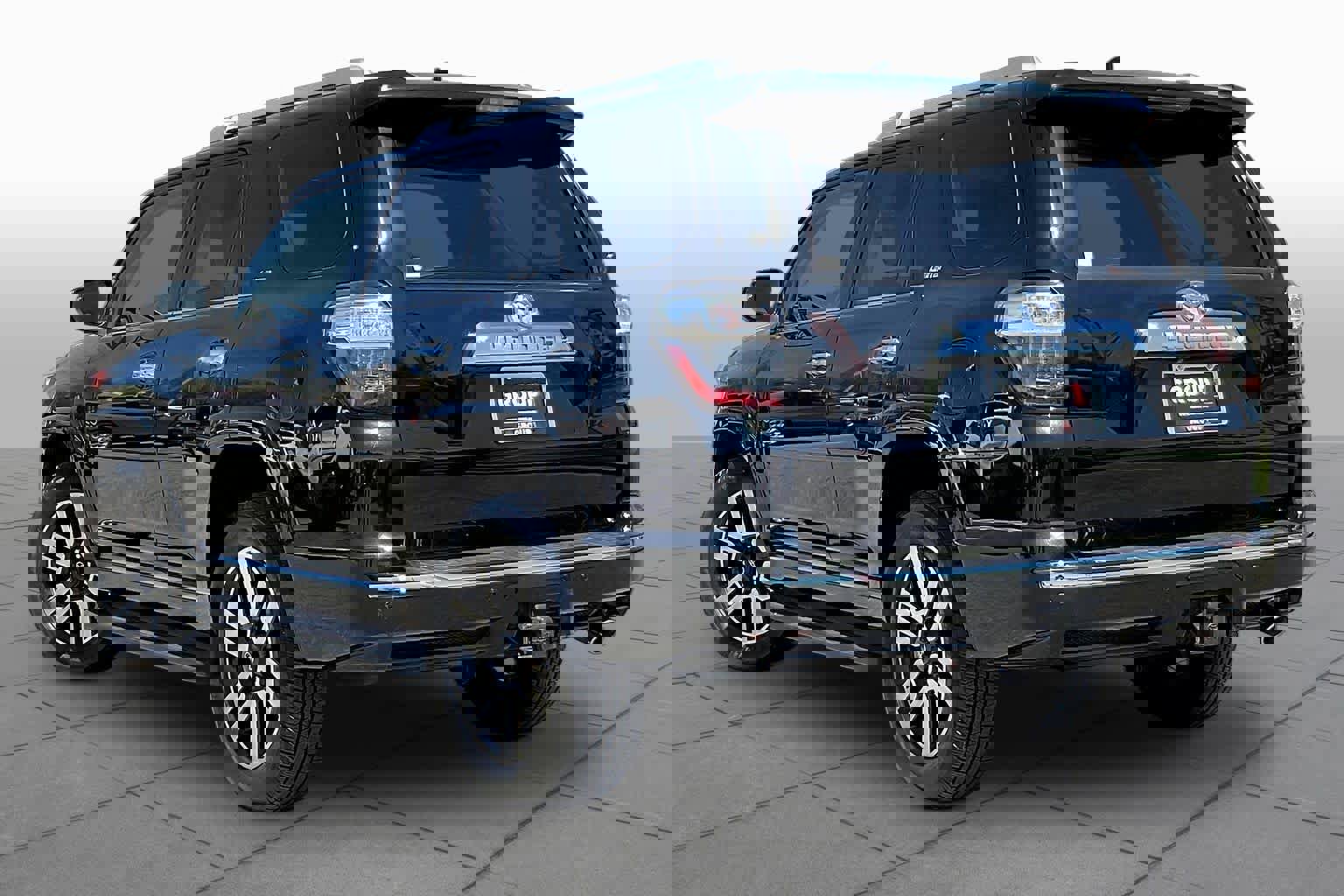 Used 2018 Toyota 4Runner Limited AWD/4WD image 12