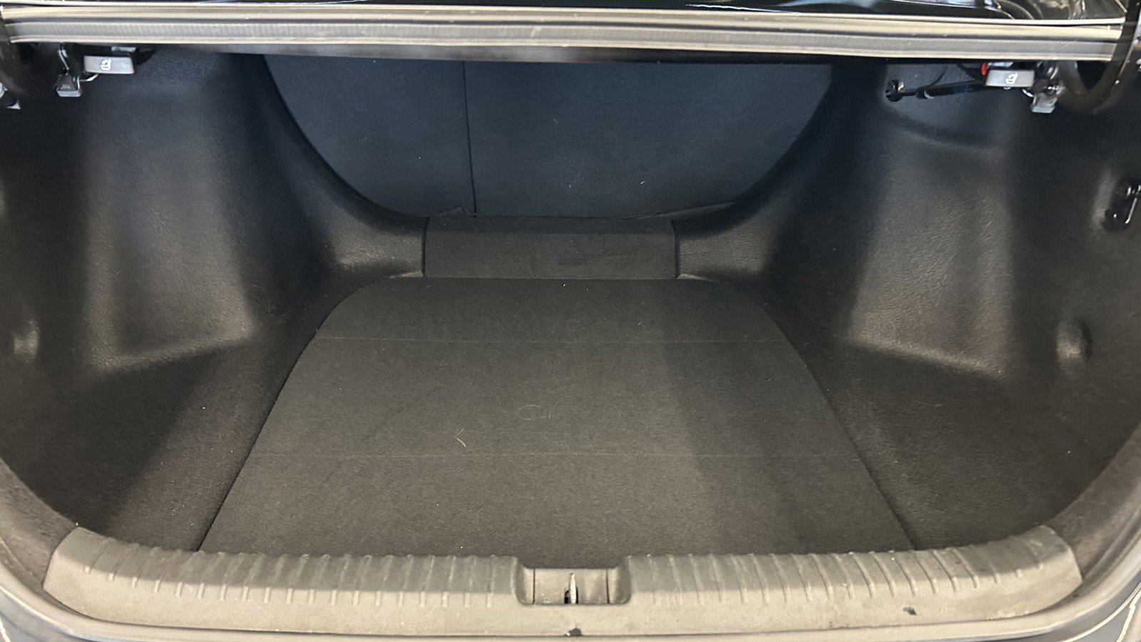 Used 2023 Honda Accord Touring image 14