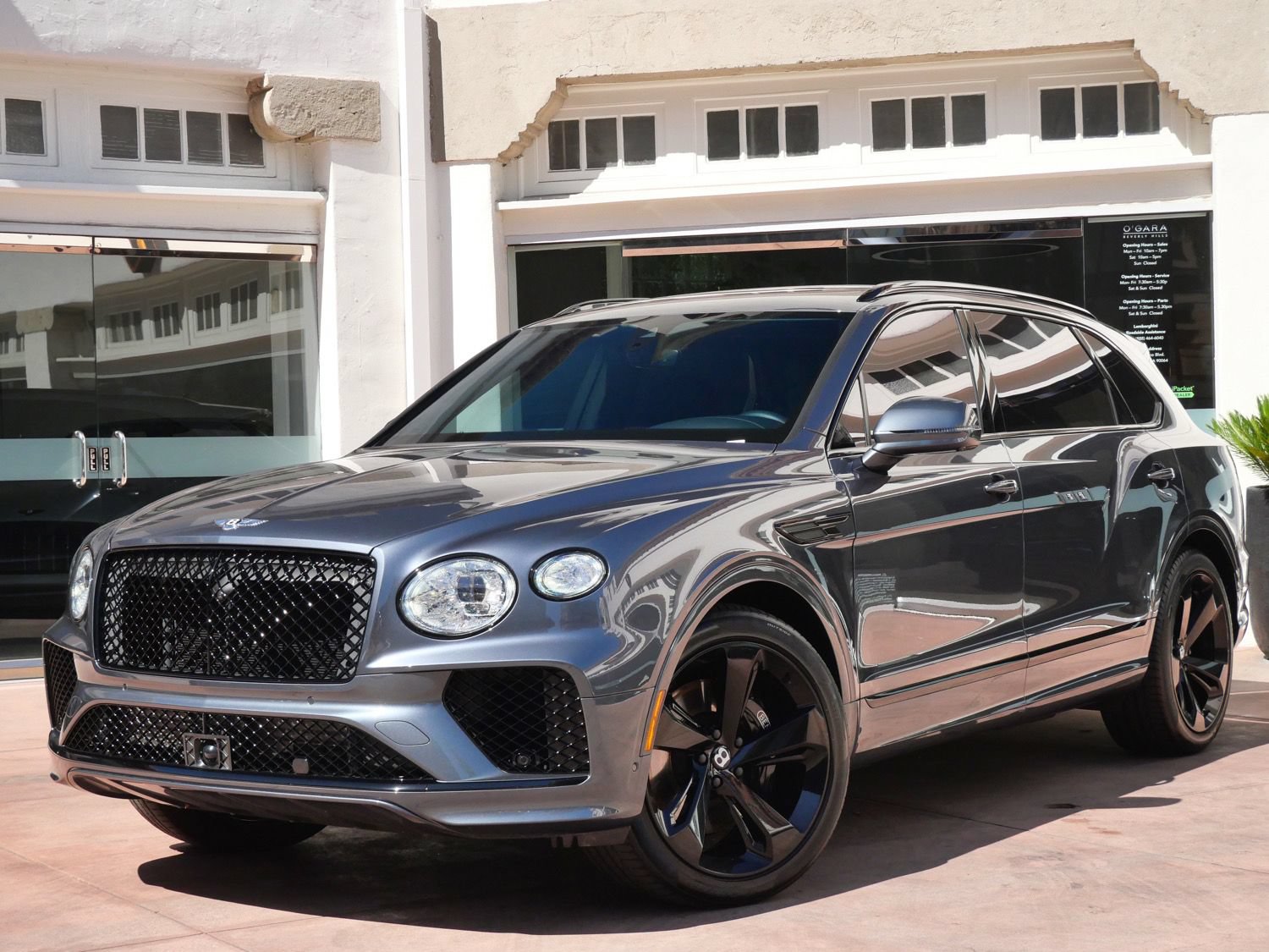 Used 2024 Bentley Bentayga Extended Wheelbase AWD/4WD image 10