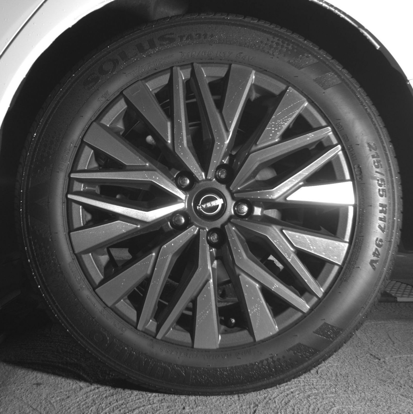 Used 2025 Nissan Altima 2.5 SV FWD image 17