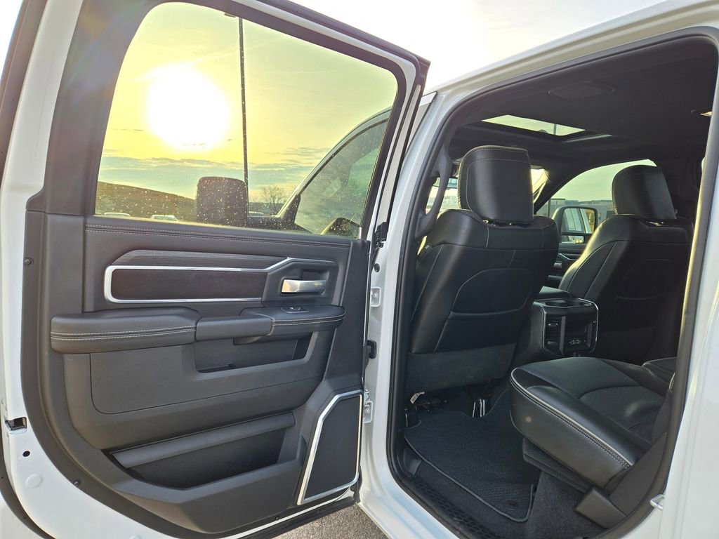 Used 2024 RAM 2500 Laramie w/ Night Edition image 30
