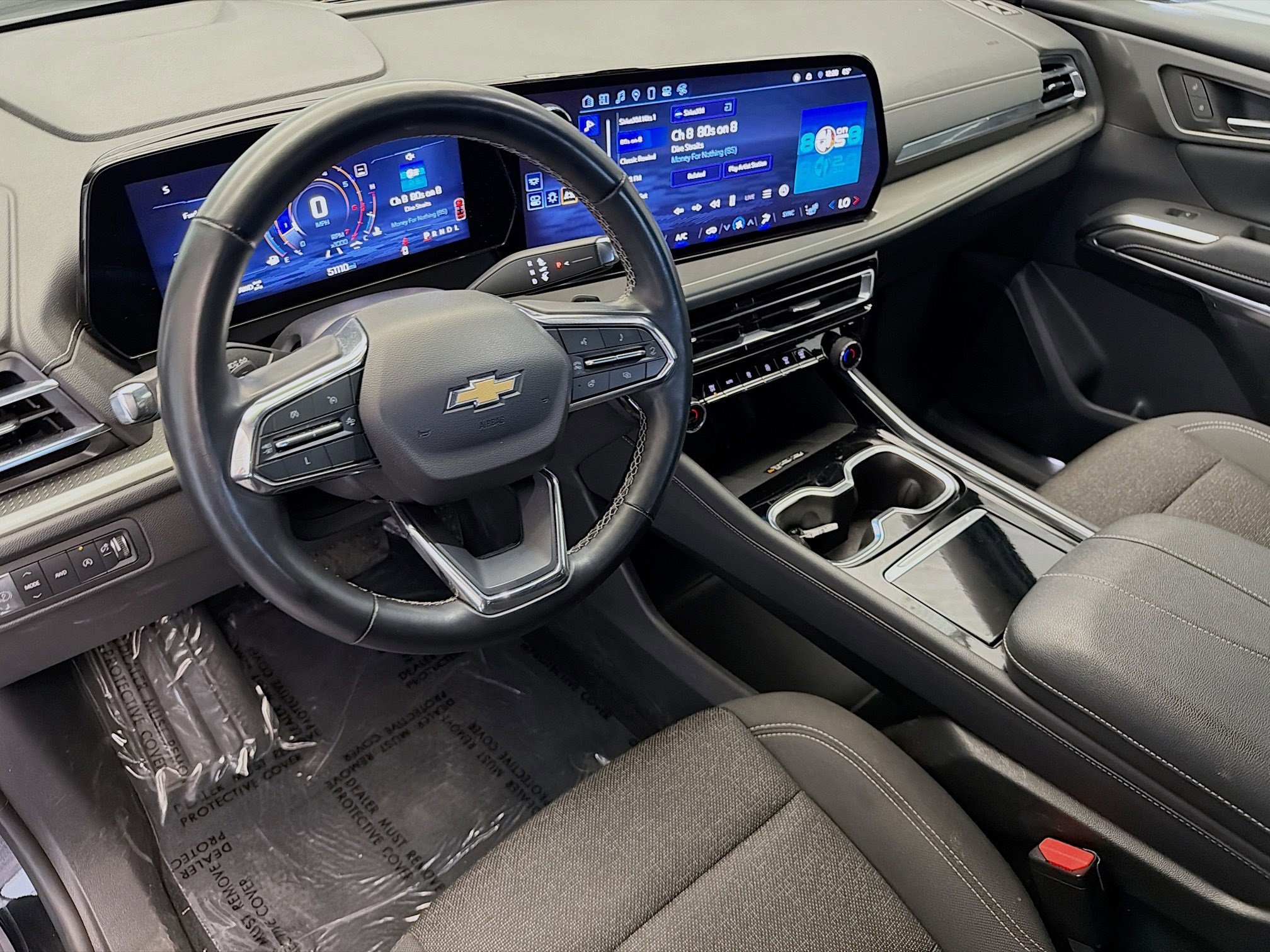 Used 2024 Chevrolet Traverse LT image 7