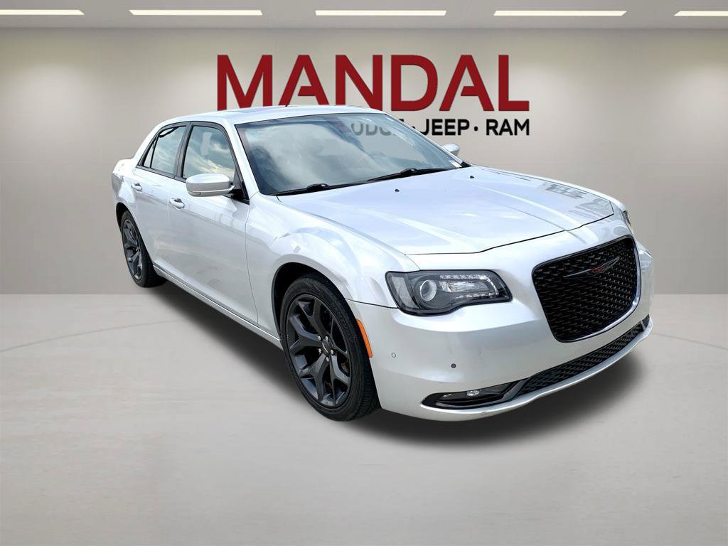Used 2021 Chrysler 300 S RWD image 4