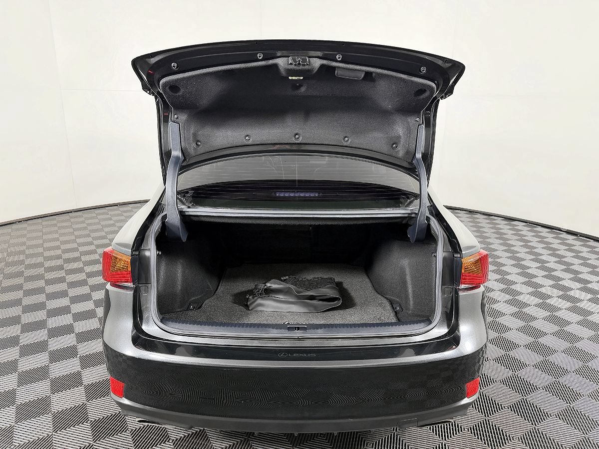 Used 2018 Lexus IS 300 w/ Accessory Package 2 RWD image 12