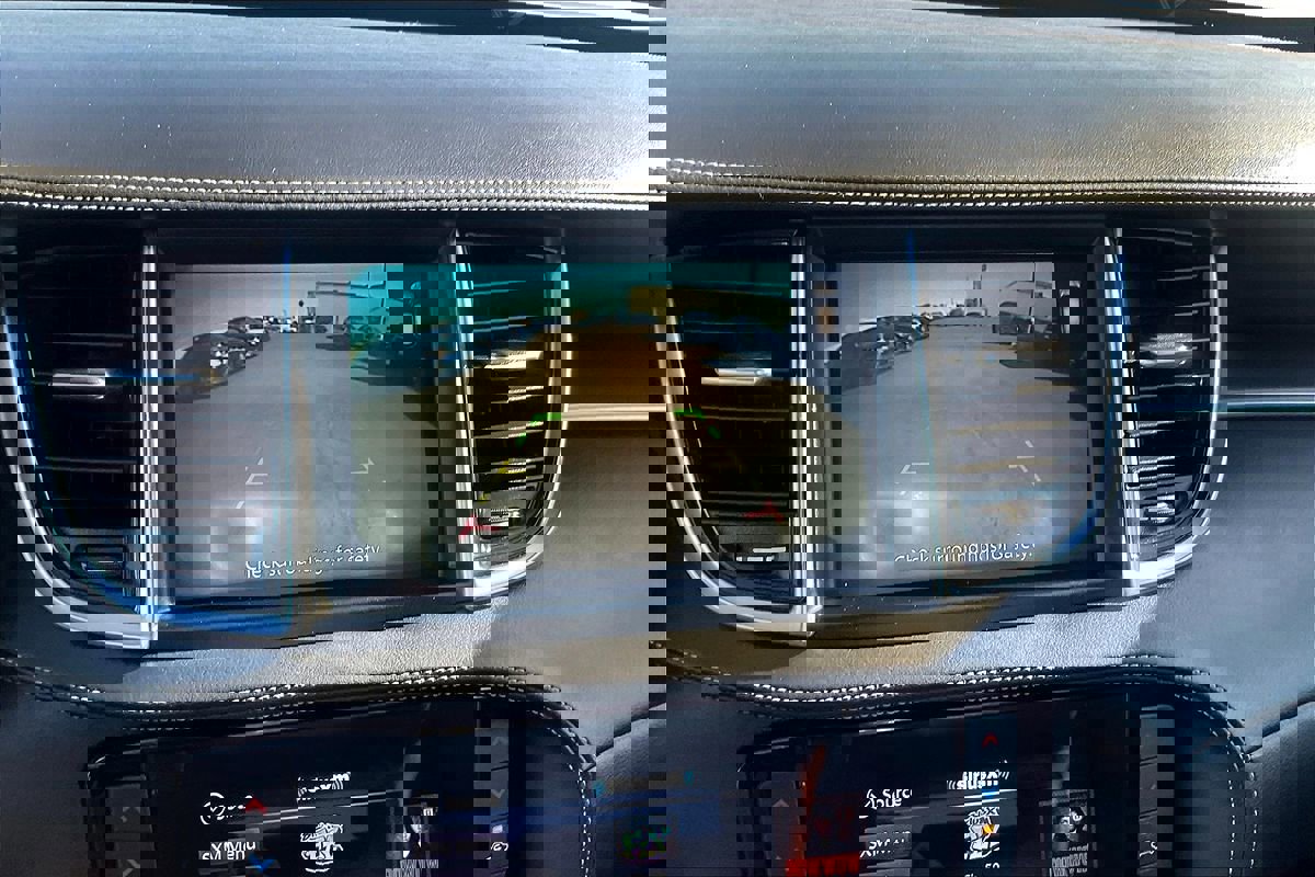 Used 2024 INFINITI QX55 Luxe image 18