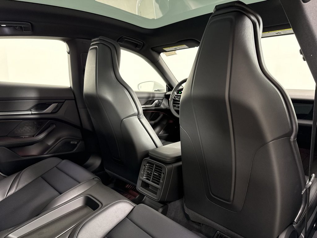 New 2026 Porsche Taycan 4S AWD/4WD image 24
