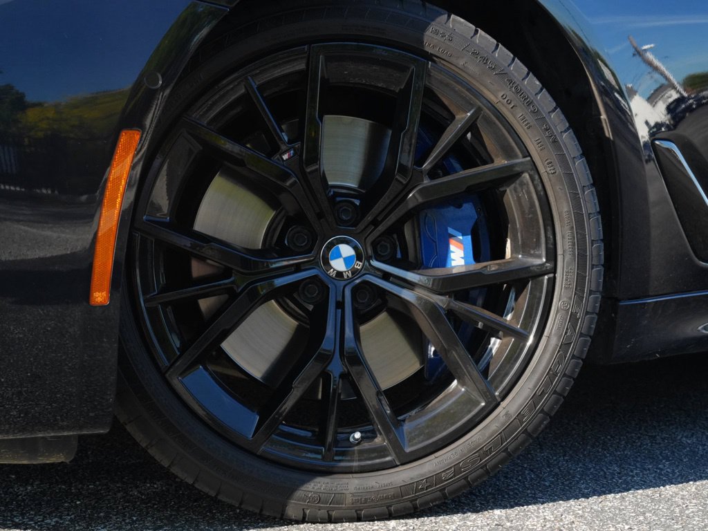 Used 2021 BMW M550i xDrive w/ Shadowloine Package AWD/4WD image 5