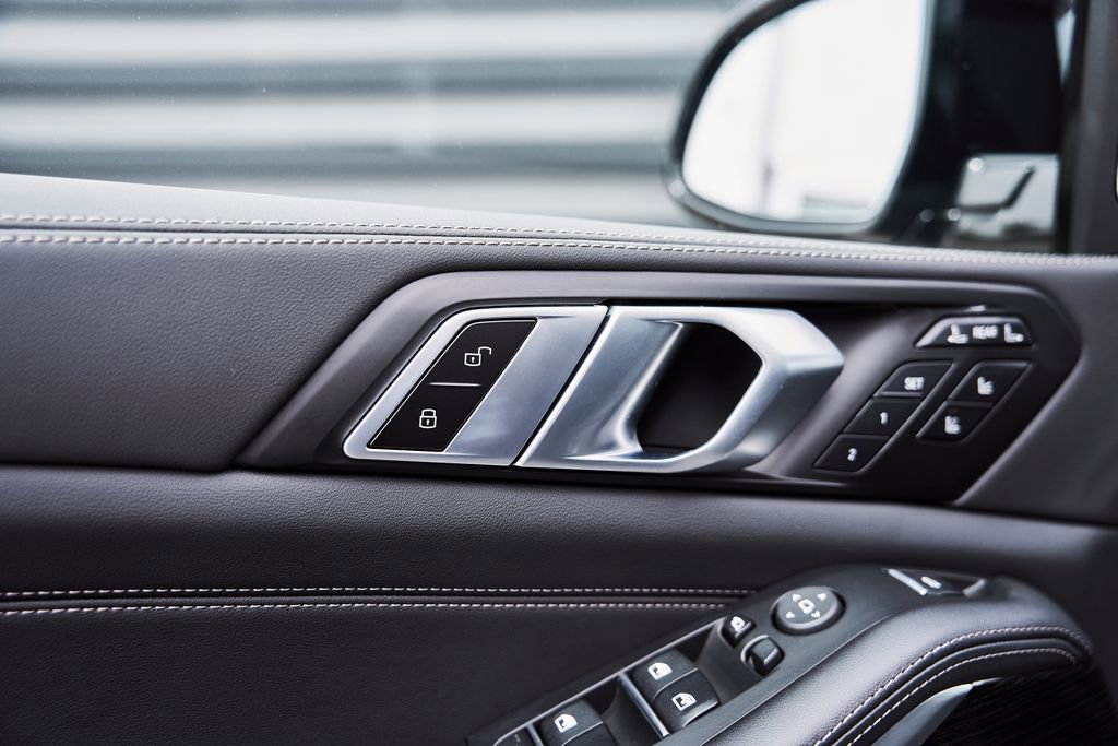 Used 2026 BMW X7 M60i image 35