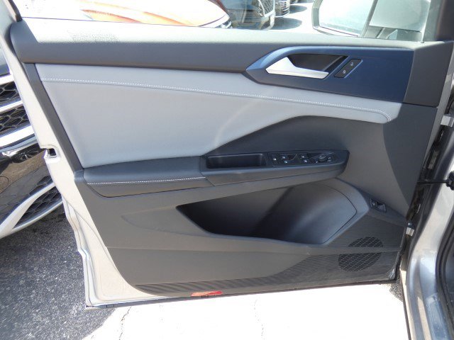 Used 2024 Volkswagen Taos SE FWD image 15