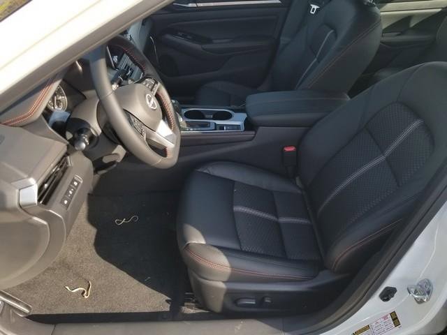 New 2025 Nissan Altima 2.5 SR image 9