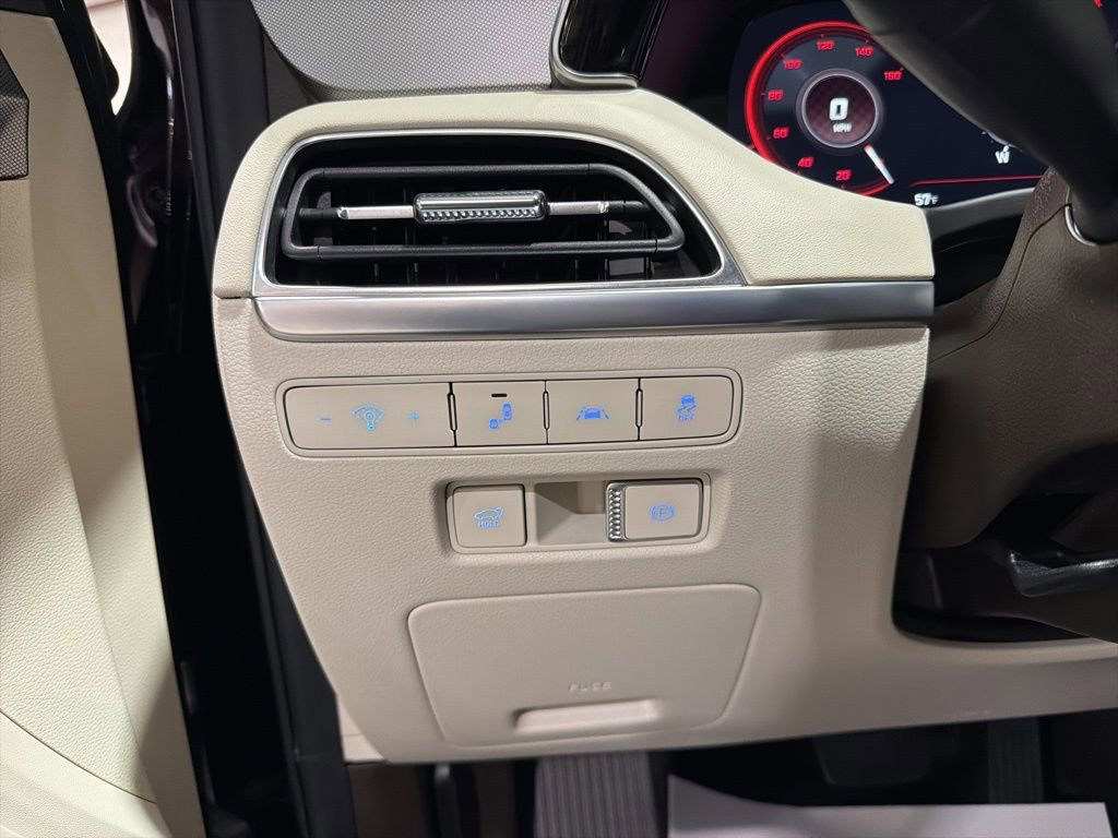 Used 2020 Hyundai Palisade Limited image 16