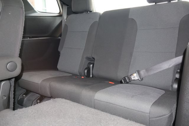 Used 2022 Chevrolet Traverse LT FWD image 15