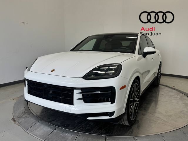 Used 2025 Porsche Cayenne S AWD/4WD image 3