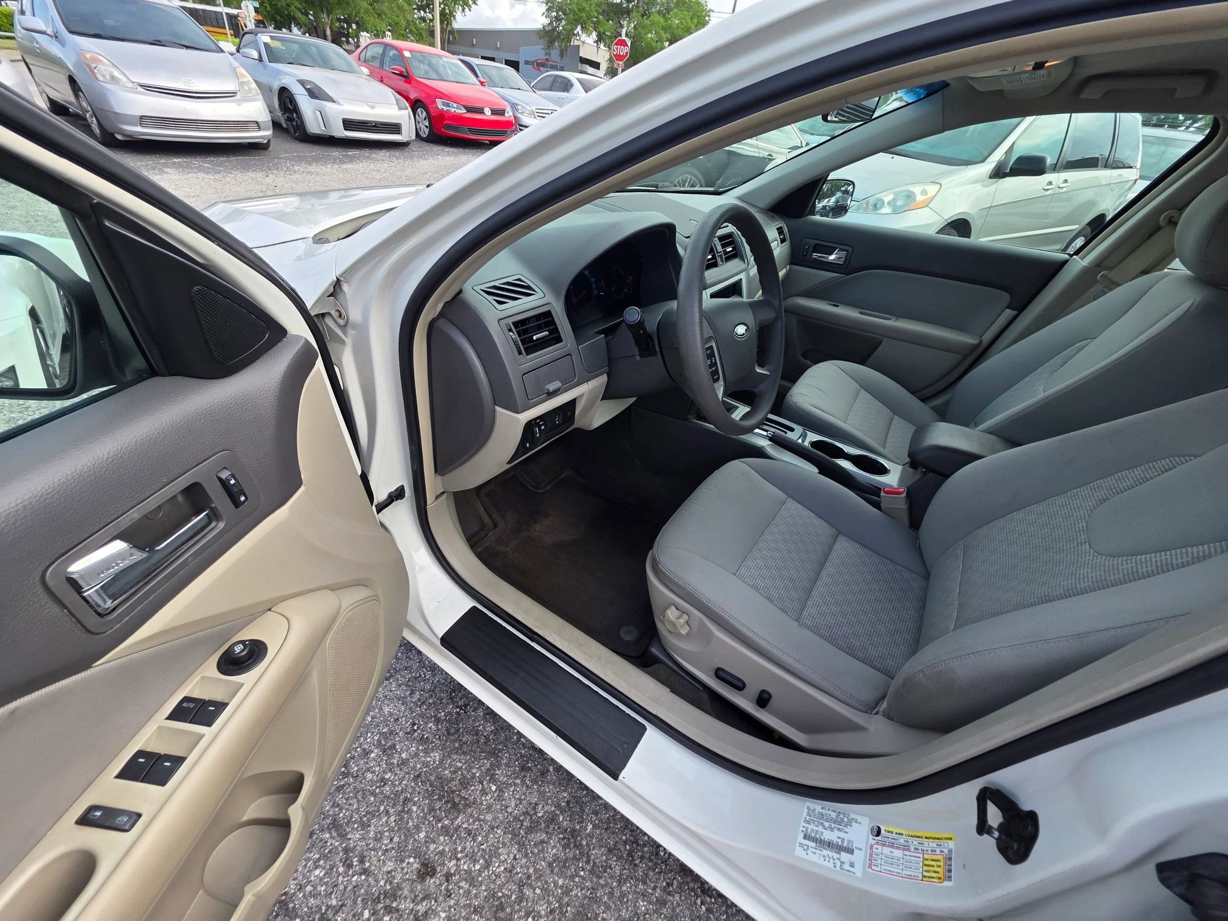 Used 2012 Ford Fusion SE image 12