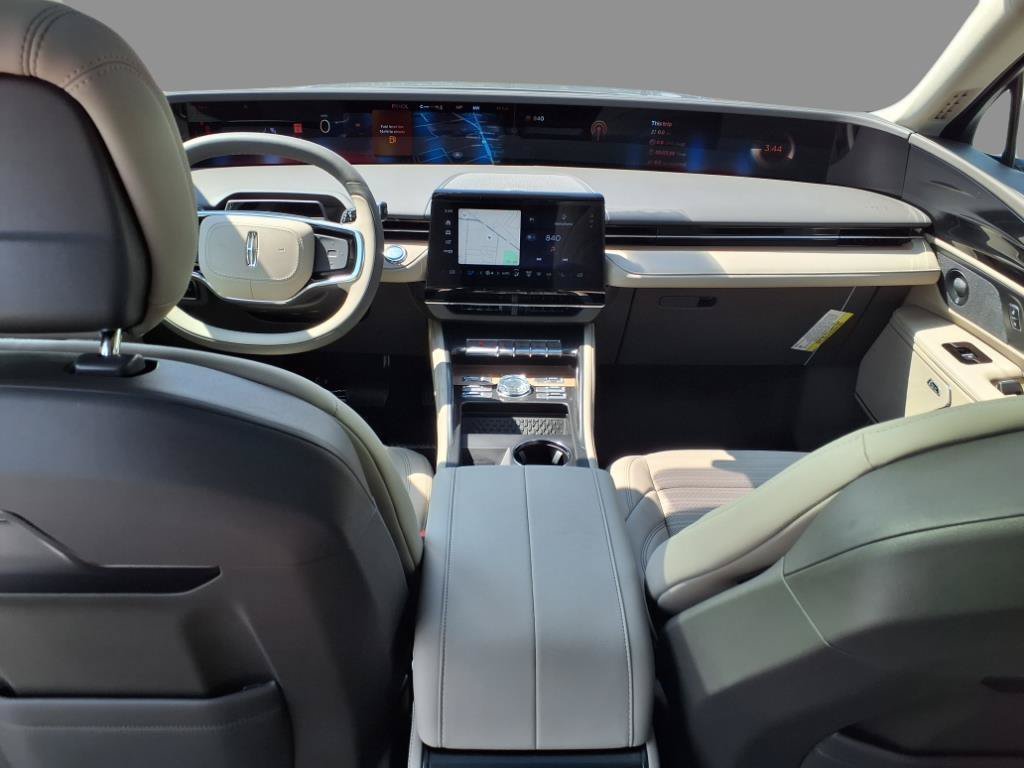 New 2025 Lincoln Nautilus Reserve w/ Jet Appearance Package AWD/4WD image 13