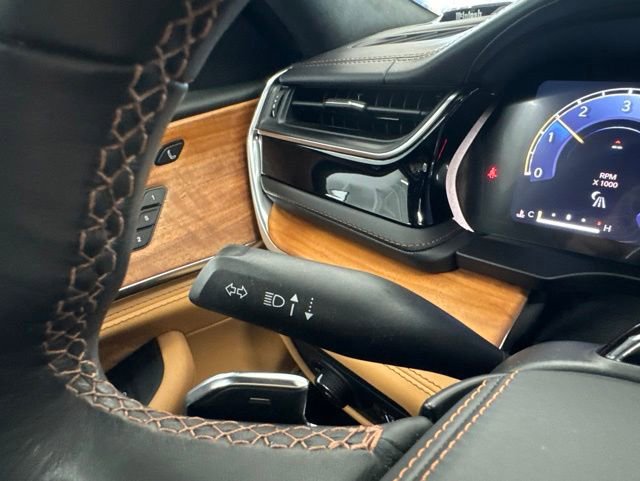 Used 2025 Jeep Grand Cherokee Summit AWD/4WD image 39