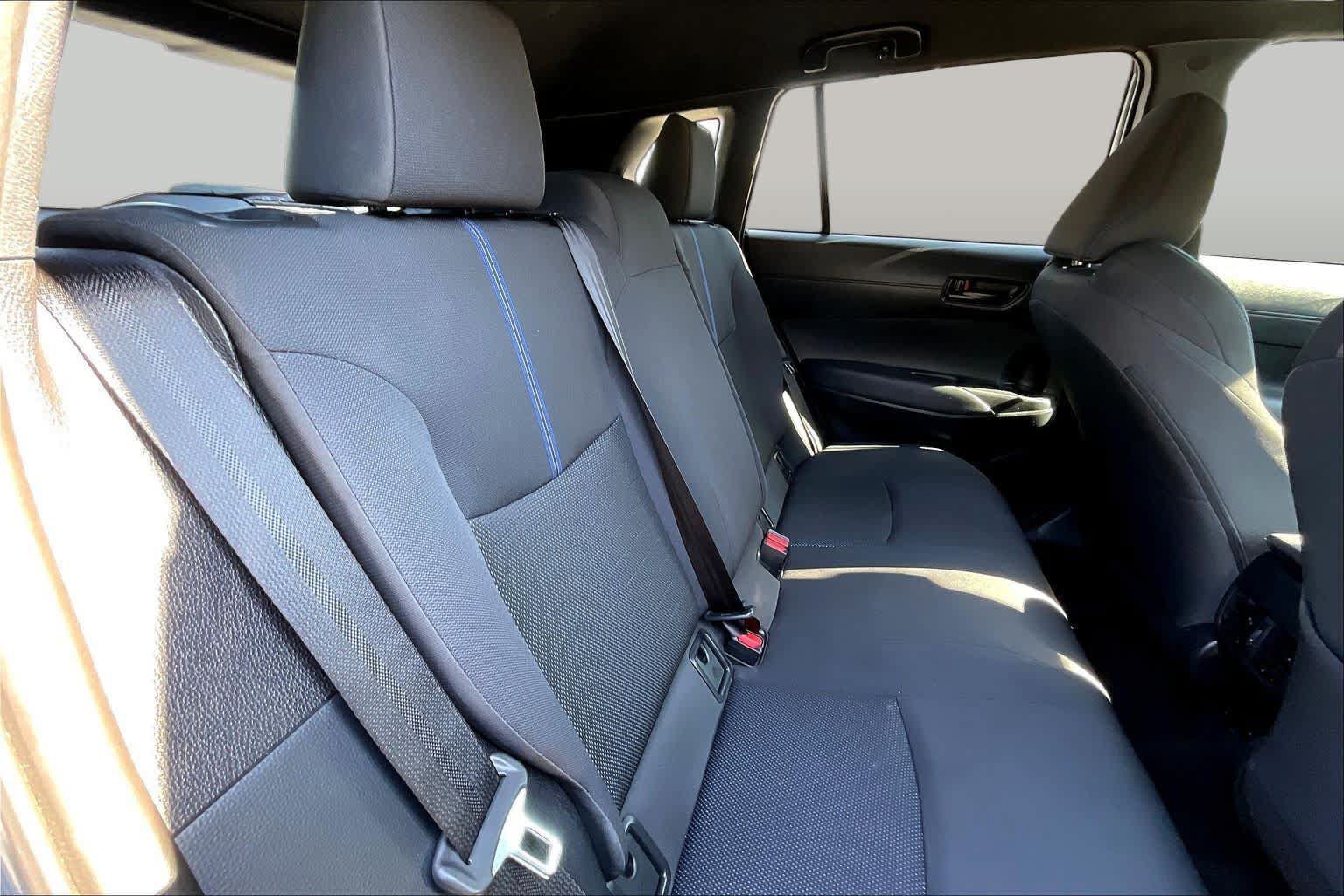 Used 2024 Toyota Corolla Cross AWD Hybrid image 20