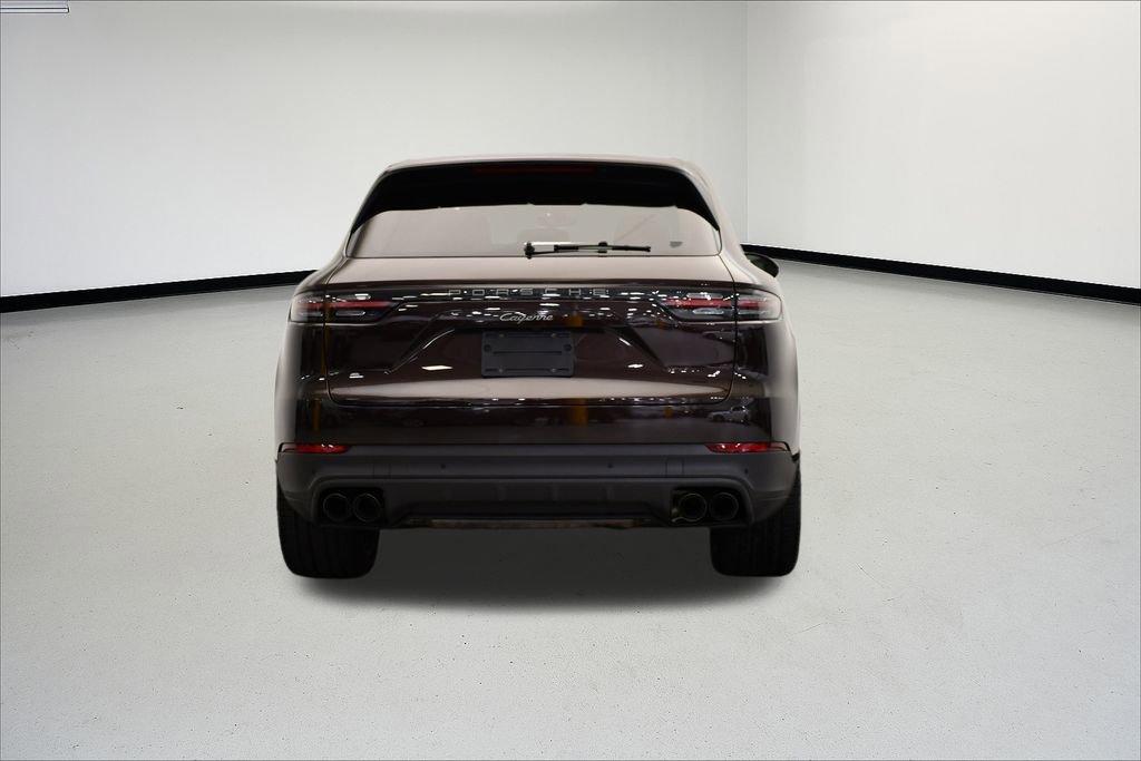 Used 2023 Porsche Cayenne Platinum Edition image 6