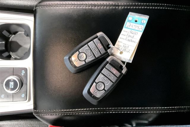 Used 2020 Ford Explorer Limited AWD/4WD image 43