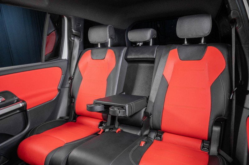 Certified 2026 Mercedes-Benz GLB 35 AMG 4MATIC image 16