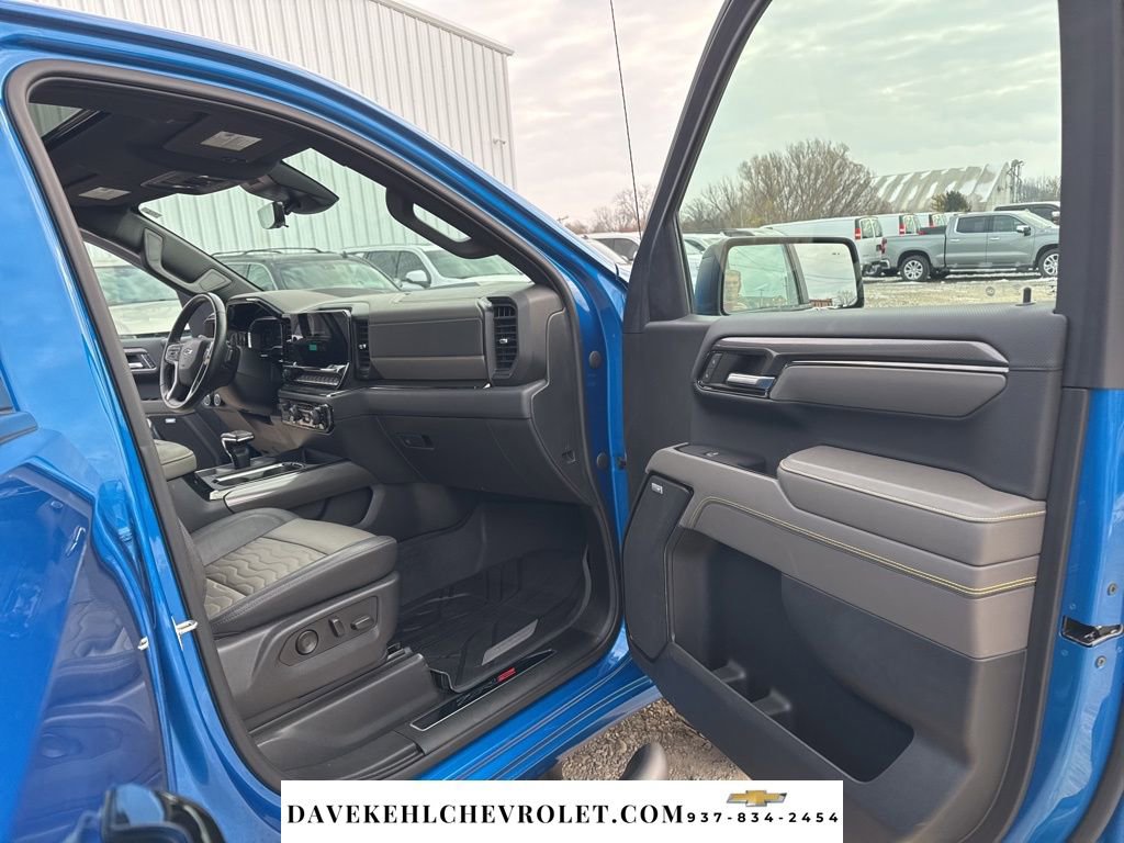 Used 2022 Chevrolet Silverado 1500 ZR2 w/ Technology Package image 27