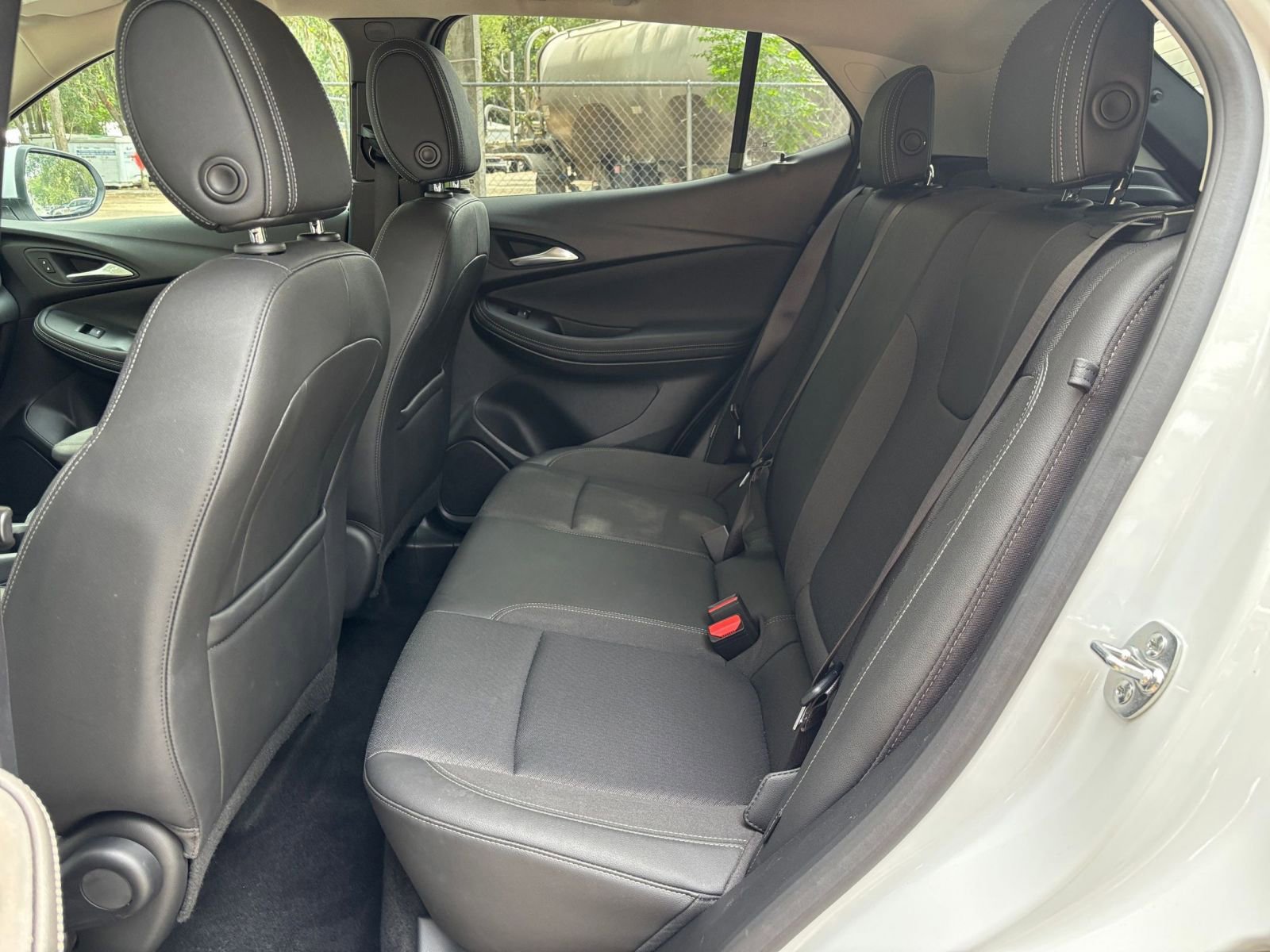 Used 2025 Buick Encore GX Preferred FWD image 38