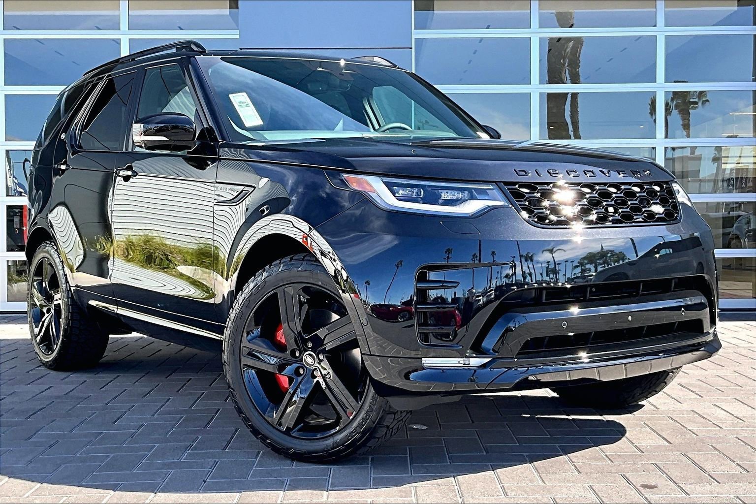 New 2026 Land Rover Discovery Limited Edition image 2