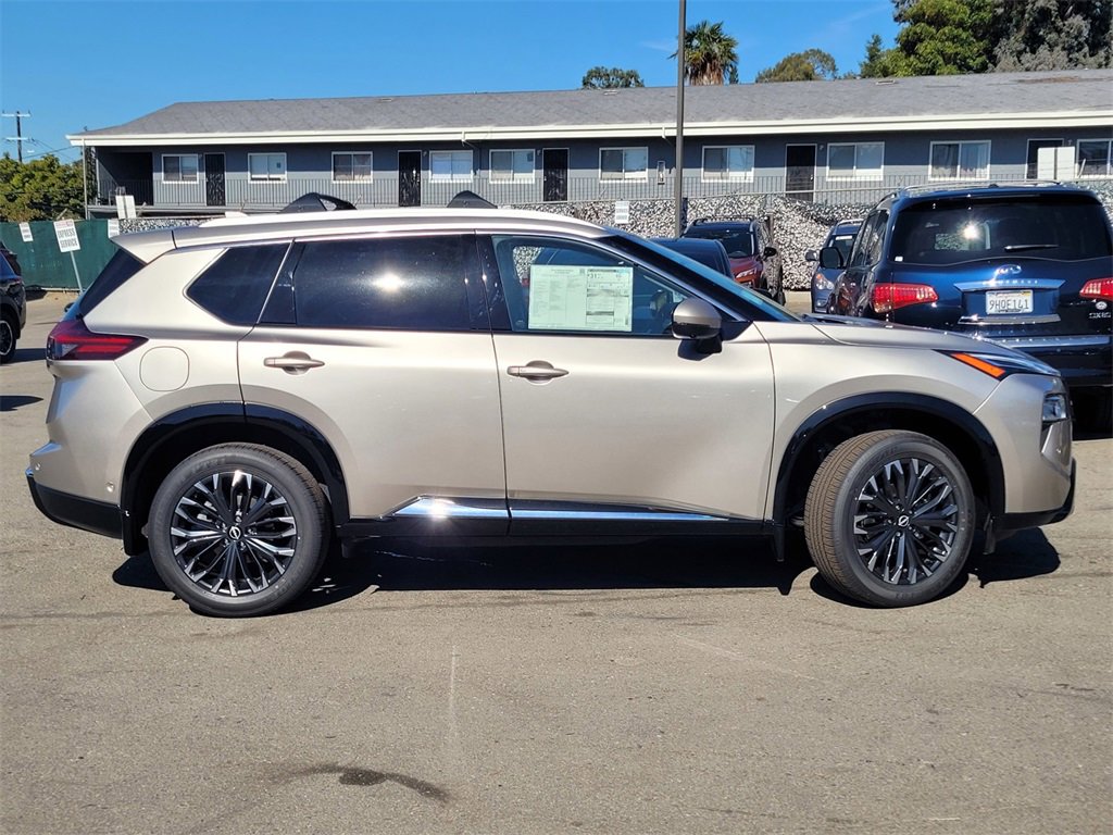 New 2026 Nissan Rogue Platinum w/ Platinum Premium Package image 2